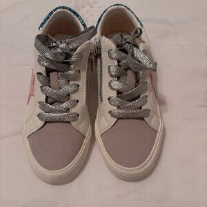 Girls Vintage Havana Kids' Blair Low Top Sneaker - Size 2M